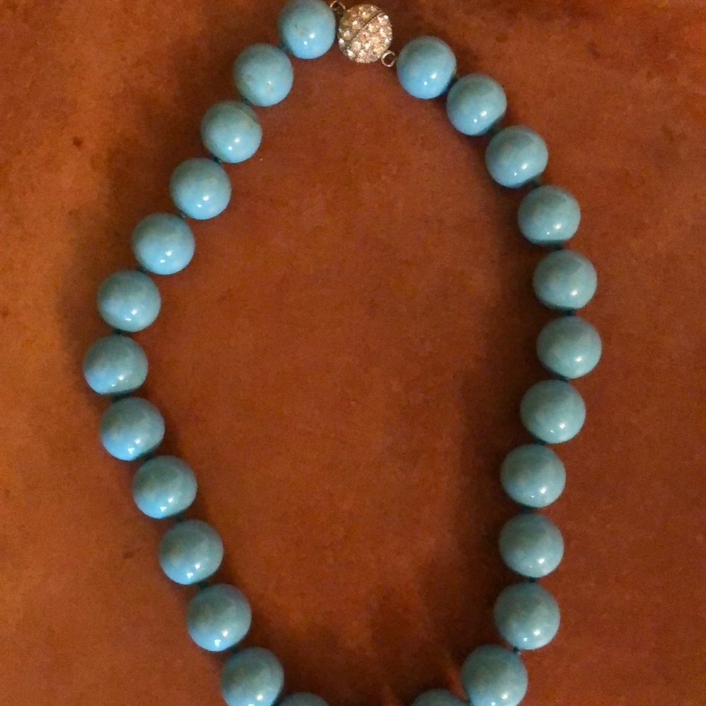 Turquoise colored necklace